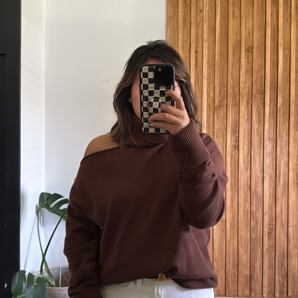 PAIGE Raundi Sweater in Dark Brown. Size M